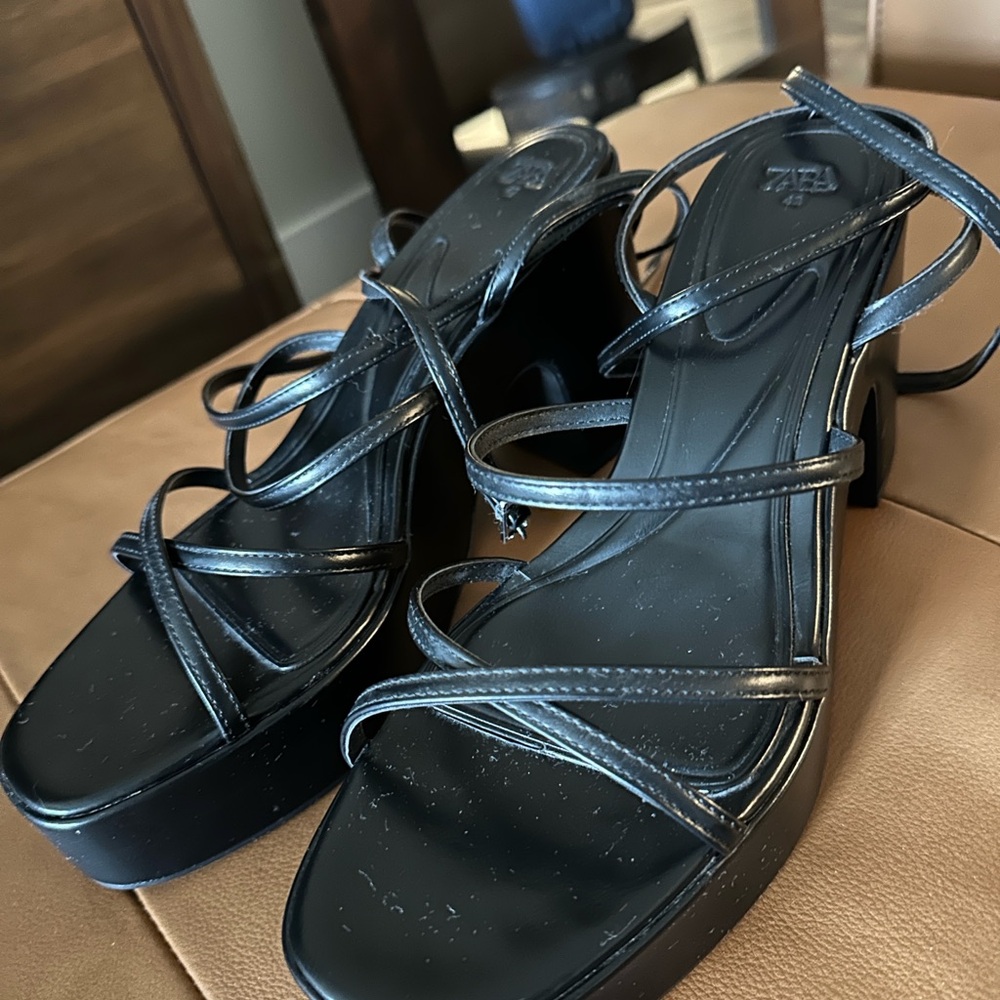 Ankle strap platform sandals